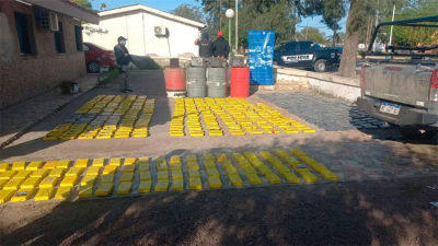 Dos detenidos y casi 600 kilos de cocaína incautados