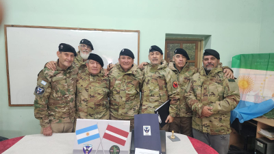 Histórico acuerdo de cooperación entre "Boinas Negras" del Chaco y "Boinas Azules" de Letonia