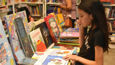 Los niños y jóvenes, verdaderos protagonistas de la Feria del Libro