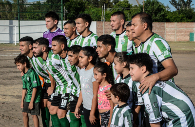 Defensores frente a Tiro FC, con la premisa de seguir en la punta