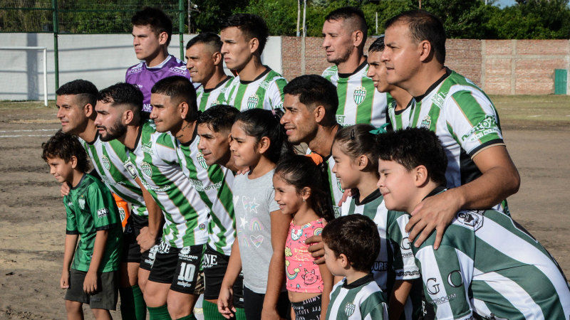 Defensores frente a Tiro FC, con la premisa de seguir en la punta