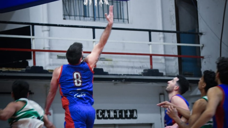 Villa San Martín dominó el clásico y superó a Hindú por 99 a 78