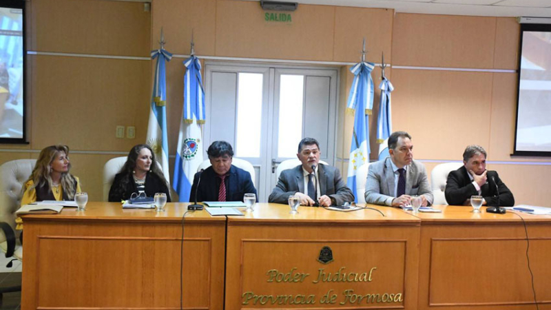 "No existe normativa legal alguna" que prevea la figura de los "analistas operativos" en las elecciones