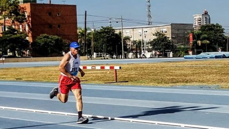 Carlos Sánchez, uno de los atletas master más destacados de la región