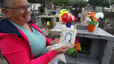 Día de los Santos Difuntos en el cementerio San Francisco Solano