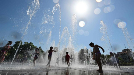 898856-ola-20de-20calor.jpg