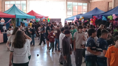 Éxito total en la tercera edición de la feria de emprendedores escolares en la U.E.G.P. N°73.