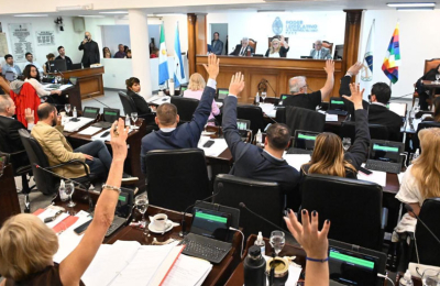 En la previa al recambio, la Legislatura prepara una sesión de alta tensión