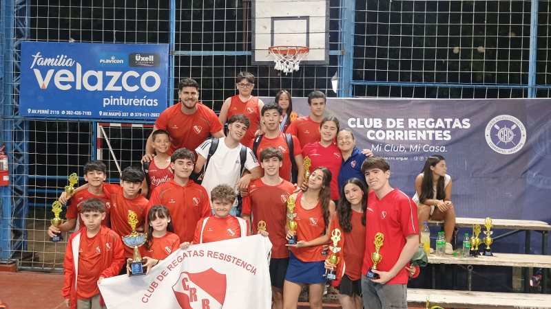 Regatas Resistencia se subió al podio en el Regional de Natación