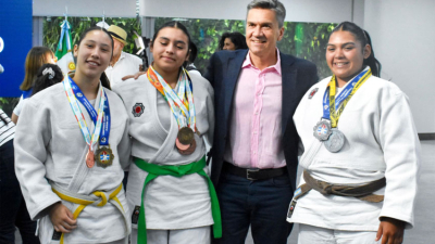 Reconocimiento a jóvenes deportistas chaqueños