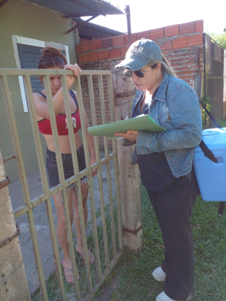 La vacunación casa por casa sumó al barrio Fray Salvador Gurrieri con más de 260 dosis aplicadas (3).jpeg