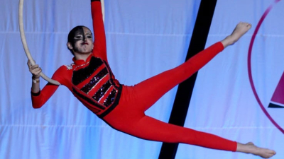 Mora, la acróbata chaqueña que llegó a la élite nacional y sueña en el aire