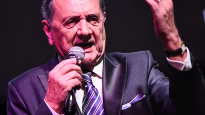 El cantante Chiqui Pereyra sufrió una caída, lo internaron y el pronóstico es reservado