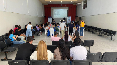 En Fontana dictan un taller de bijouterie para adolescentes