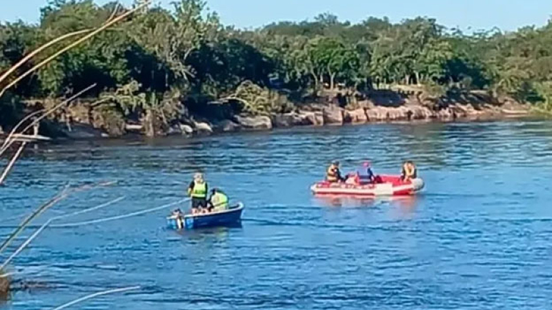 Murieron dos hombres tras salvar a un bebé que había caído al río