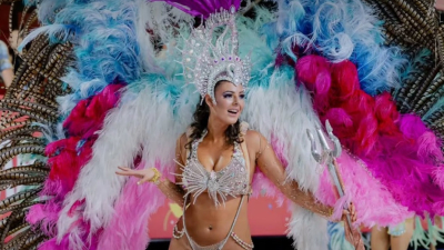 Comienza la primera de las diez noches de carnaval correntino