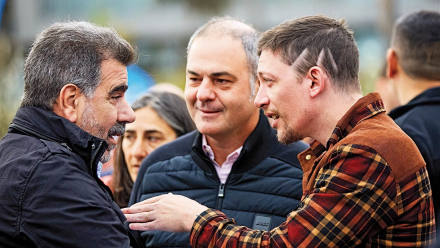 Santiago Caputo, el asesor 'estrella' de Milei, maneja la SIDE.jpg
