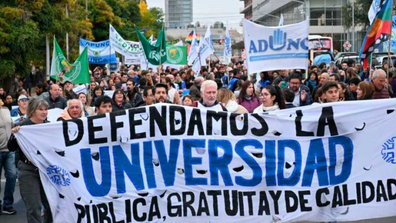 Profundizan plan de lucha por el financiamiento
