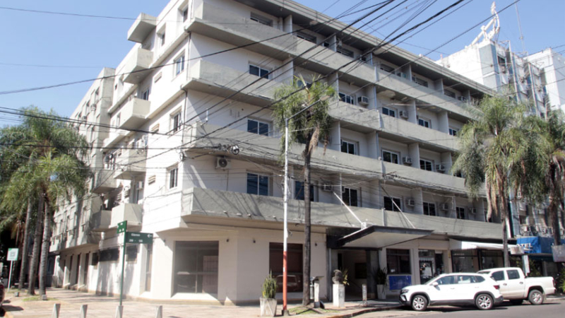 Cerró el Hotel Covadonga: deudas, recesión y competencia desleal