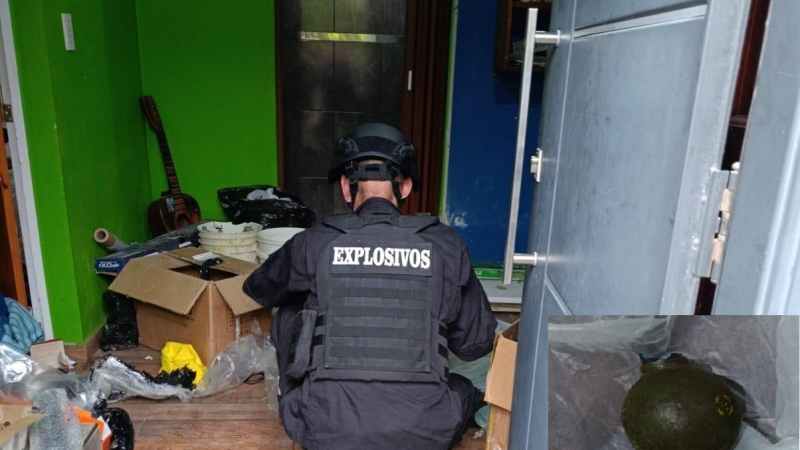 La policía encontró un arsenal, incluyendo una granada