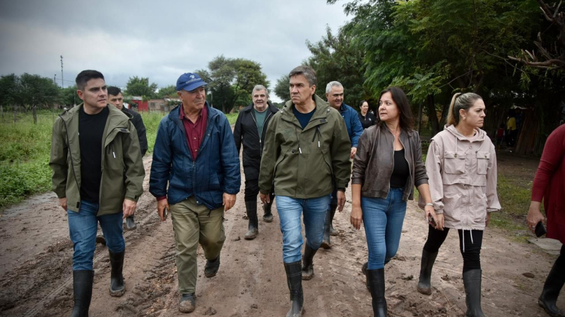 El gobernador Zdero supervisó y articuló acciones en Tres Isletas