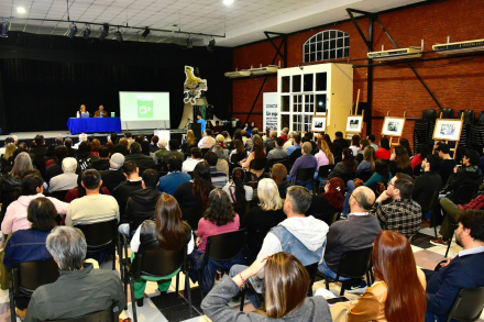 Daldovo presentó su libro (1).jpg