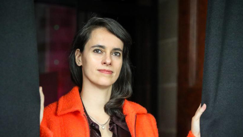 "Estamos dejando la mesa de la democracia a máquinas controladas por ejecutivos"