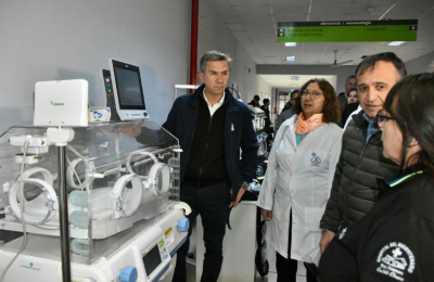 Zdero entregó equipos de alta complejidad para Neonatología del hospital de Castelli