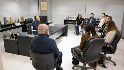 El gobernador Insfrán se reunió con el Colegio de Ingenieros