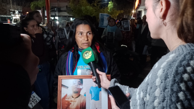 La madre de Axel González encabezó una marcha y renovó el pedido de ayuda para encontrarlo