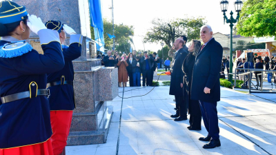 Acto por el Día de la Bandera en el 206° aniversario del paso a la inmortalidad de Belgrano