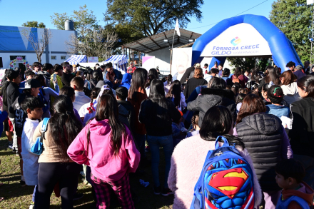 Tarde de kermesse y juegos comunitarios para las familias del barrio Antenor Gauna 1