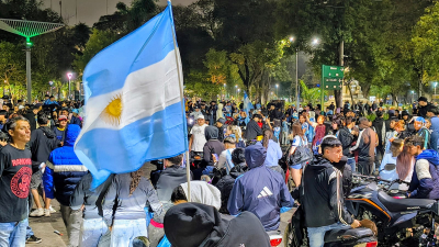 El entusiasmo de los que eligieron salir a festejar el camino recorrido