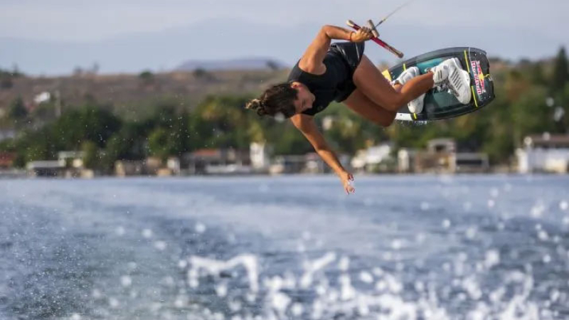 Eugenia de Armas se consagró tricampeona mundial de wakeboard en Italia