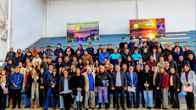 El transporte hacia Laguna Blanca se reforzará con servicios especiales