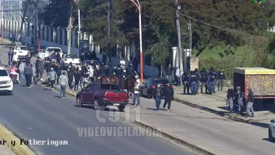Hubo incidentes entre hinchas antes del partido de Sarmiento y For Ever