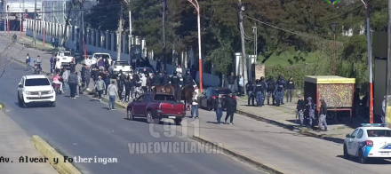 Hubo incidentes entre hinchas antes del partido de Sarmiento y For Ever 2 poli