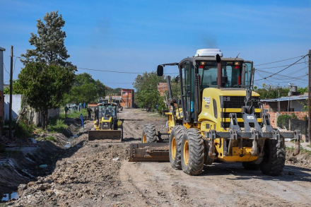 trabajos de recuperacion de una calle del barrio Santa Rosa de la ciudad de Formosa