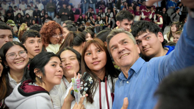 El Gobierno del Chaco pagará $100.000 por mes a estudiantes secundarios con elevado nivel académico