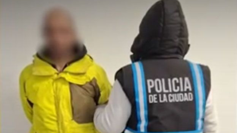 Estaba prófugo por una tentativa de homicidio y lo detuvieron al reconocerlo por un tatuaje