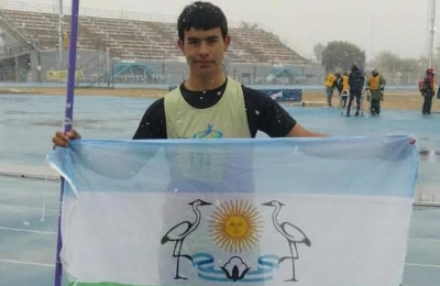 Un adolescente de Las Garcitas es campeón nacional en lanzamiento de jabalina