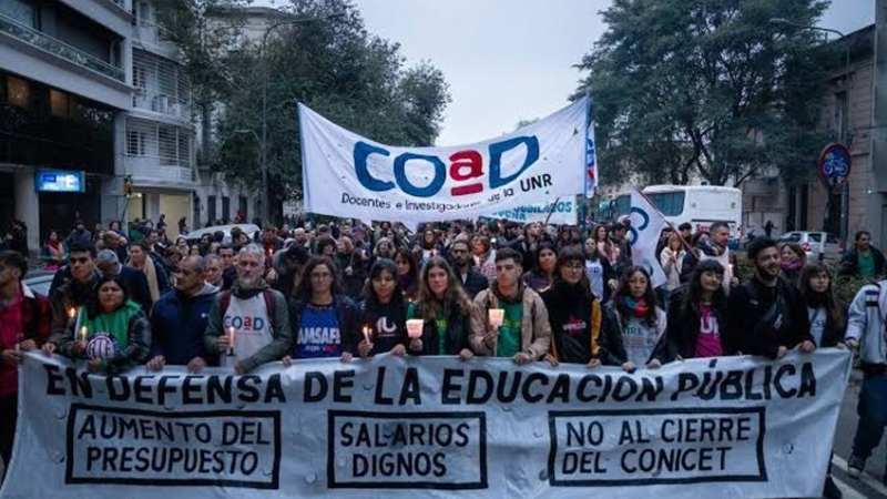 Docentes de la UNR lanzan un paro de una semana