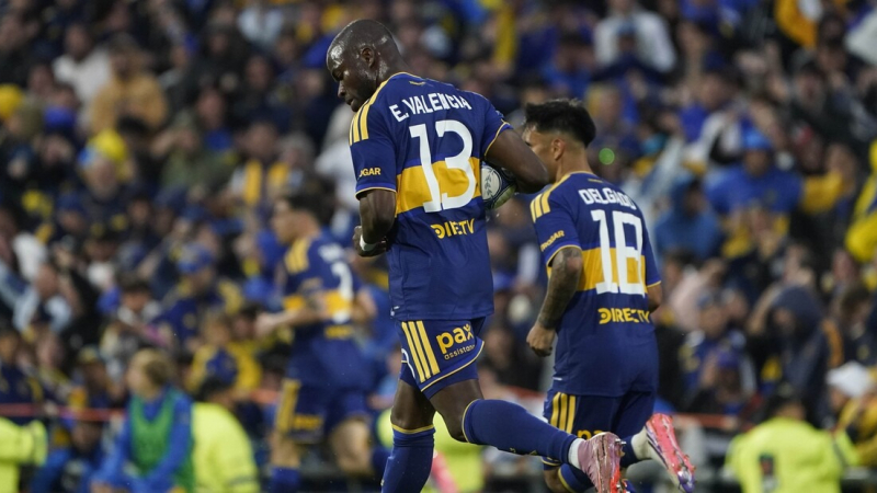 Con tres de Valencia Boca se lo dio vuelta a Racing y está en semifinales