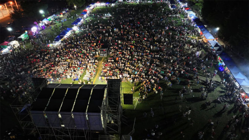 Gran festival de homenaje al centenario de Laguna Naineck