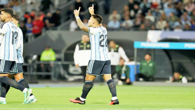 Argentina se floreó ante Bolivia en su primer partido tras el Mundial