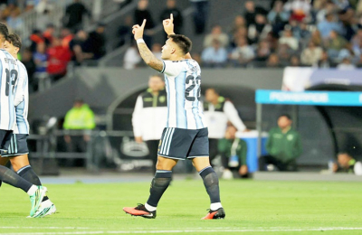 Argentina se floreó ante Bolivia en su primer partido tras el Mundial