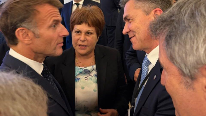 Zdero acompañó a Milei y saludó a Macron en París