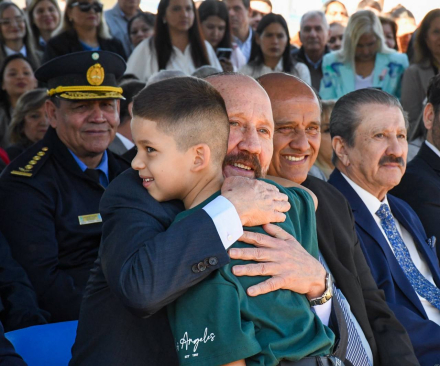 entrega viviendas_Laguna Blanca (9)