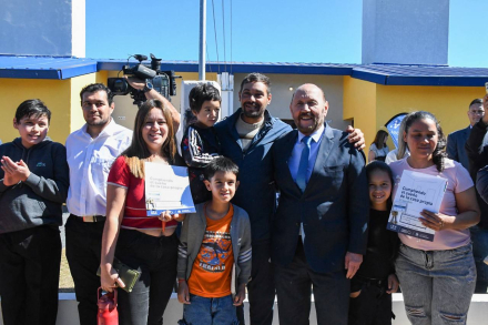 entrega viviendas_Laguna Blanca (19)
