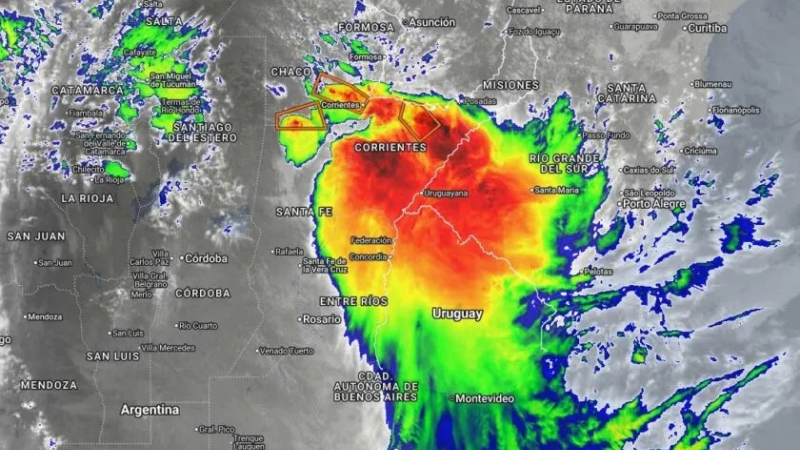 Alerta naranja por tormentas severas en Corrientes